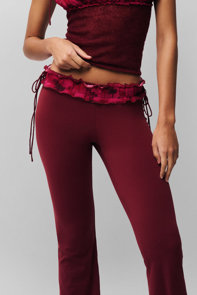 Ruched Side Tie Stretch Pant in Bordeaux