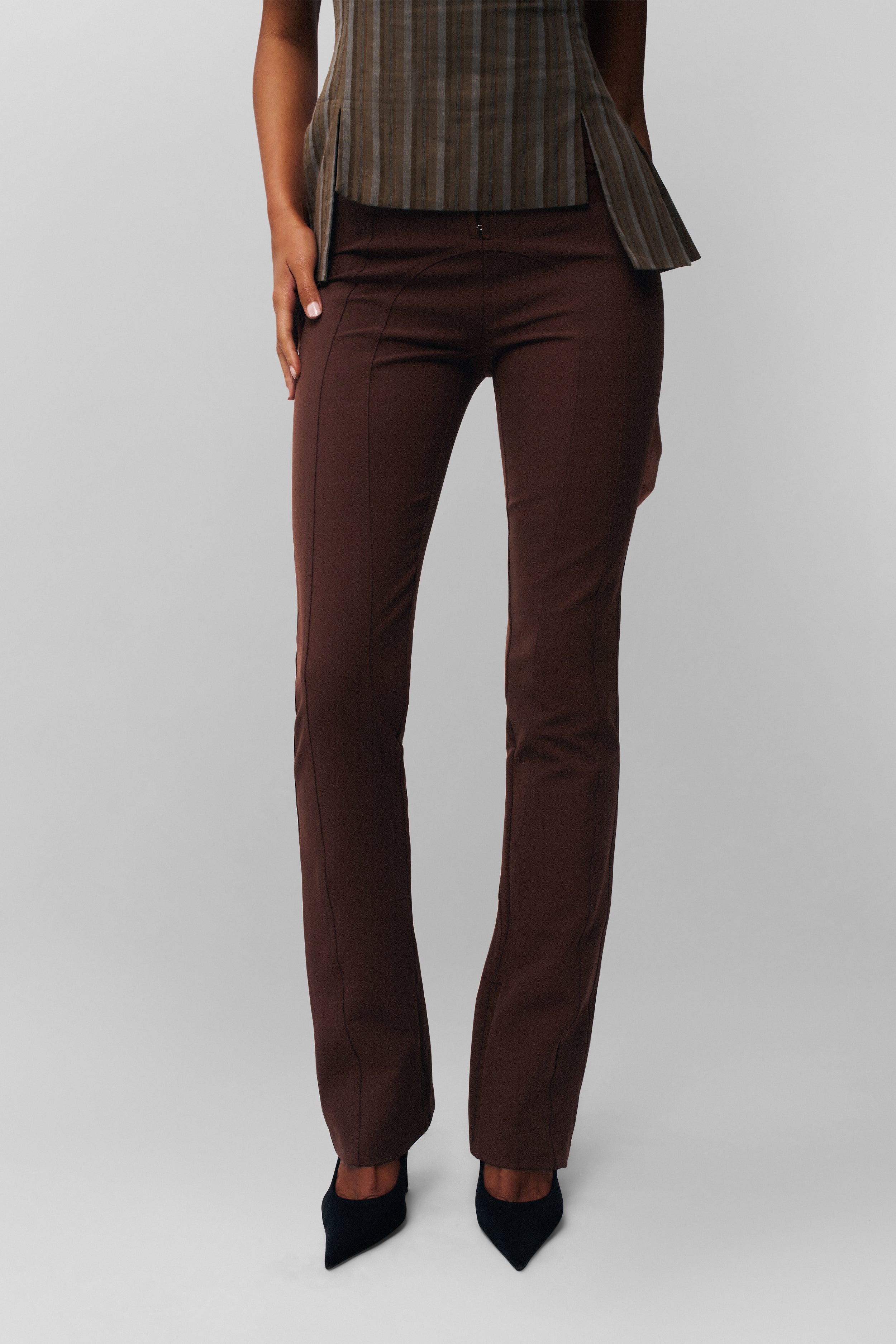 Aurora Trouser in Brown