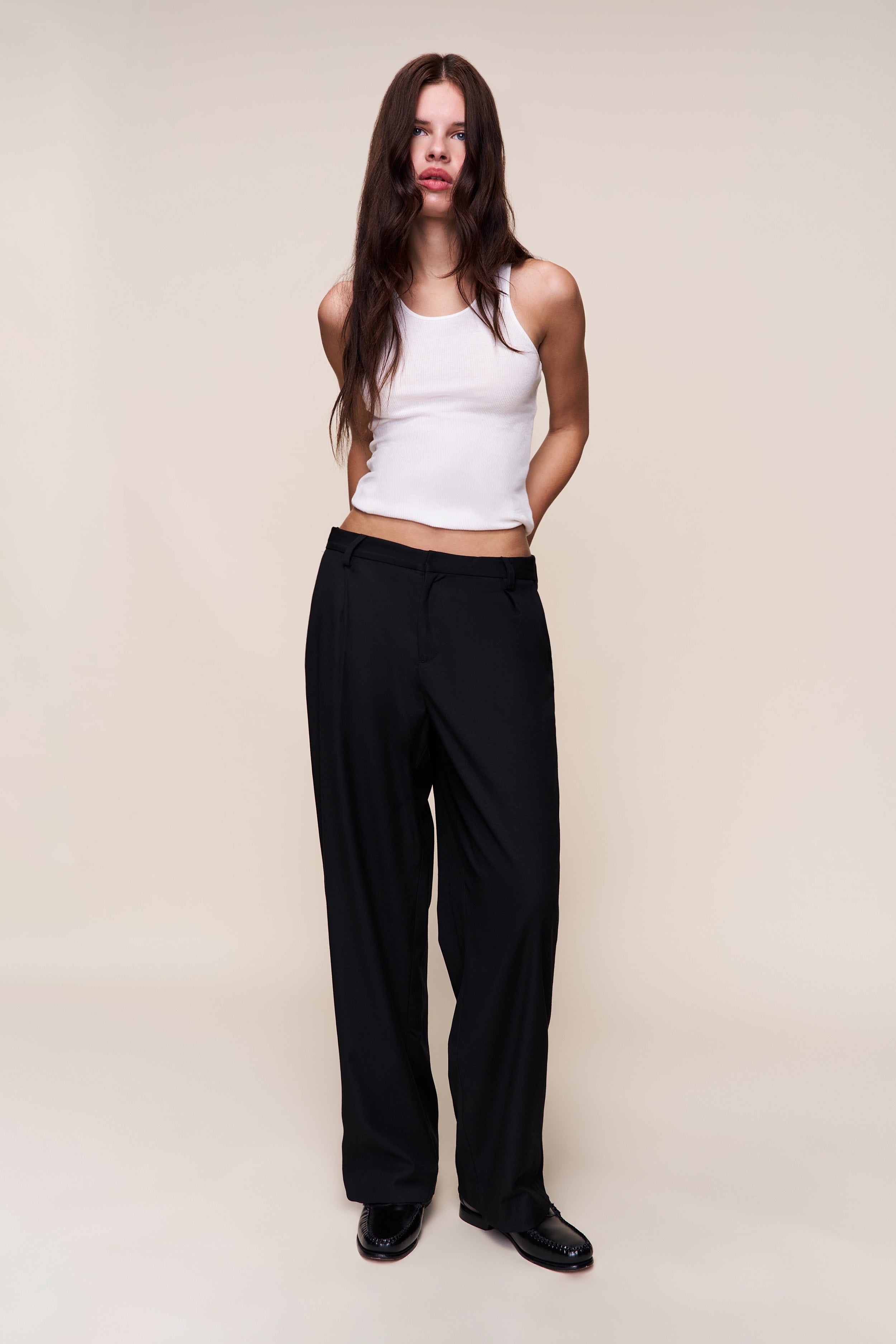 Leo Mid Rise Straight Pant