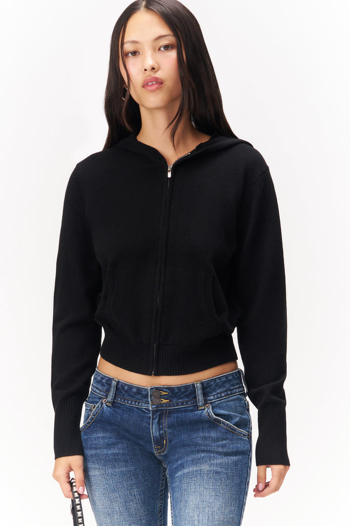CYNDI ZIP HOODIE IN BLACK
