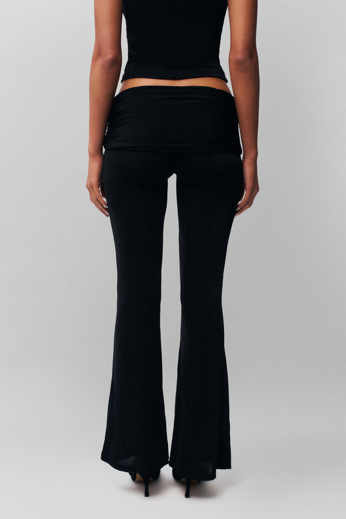Azia Pant