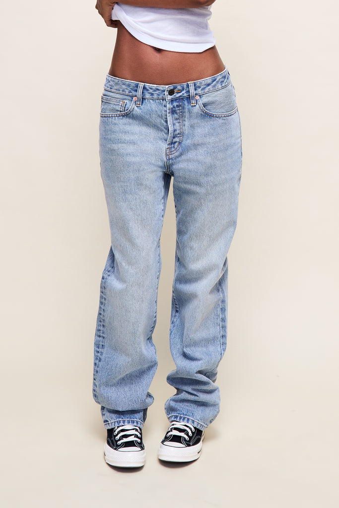 Sol Relaxed Wide Leg Pant in Light Vintage