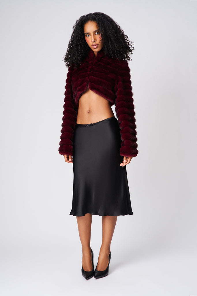 FALLON CROP FAUX FUR JACKET IN BORDEAUX