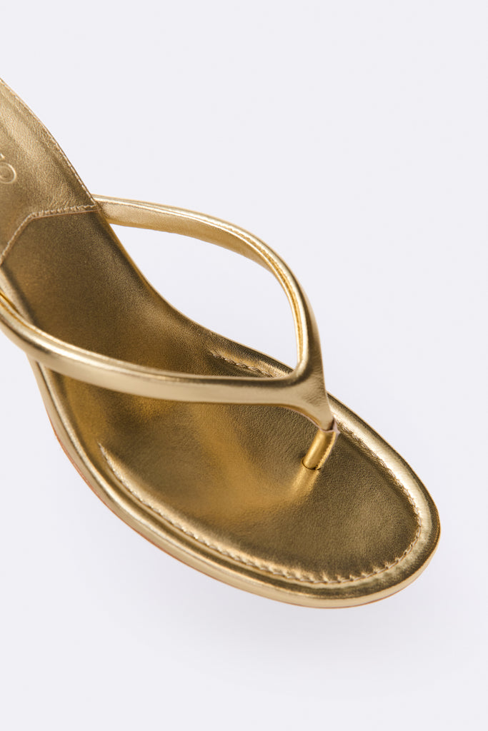 Suki Thong Sandal in Gold