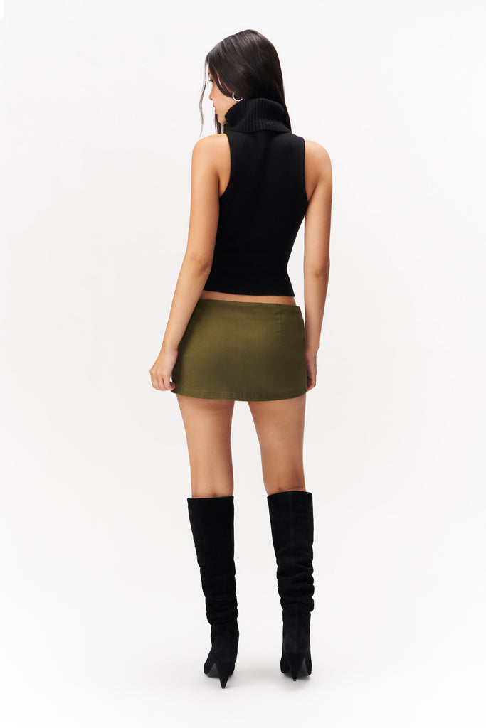 Hana Sleeveless Turtleneck Top in Black