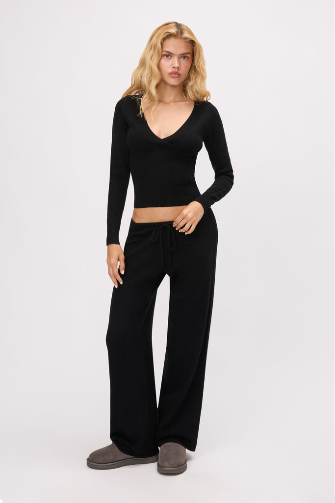 Dylan Cashmere Sweater in Black