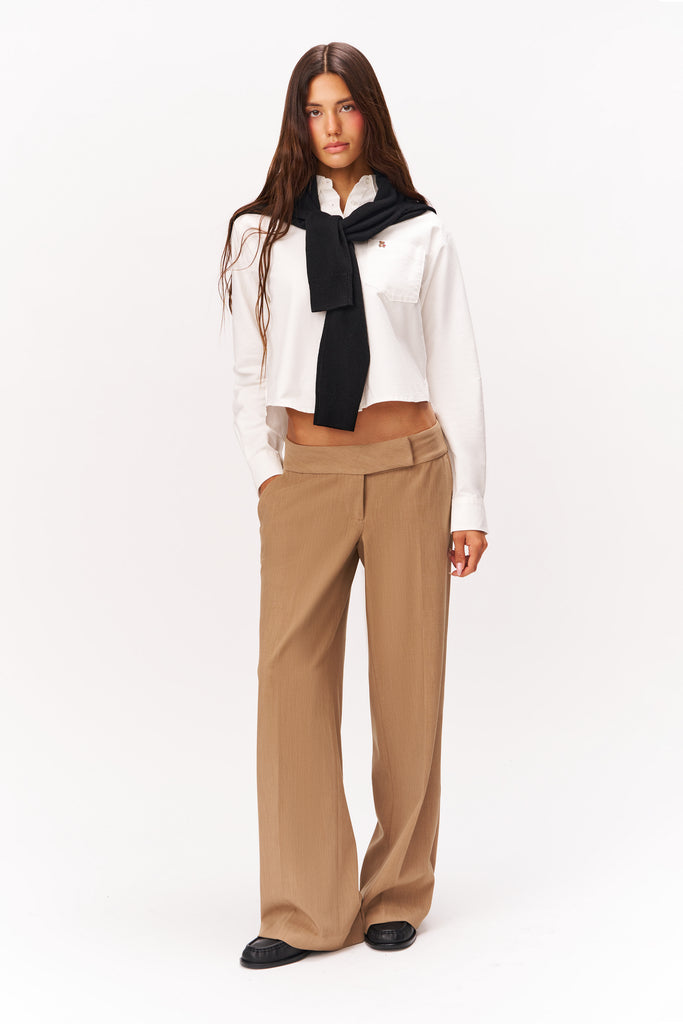 BUFFY CROPPED BUTTON DOWN SHIRT IN WHITE