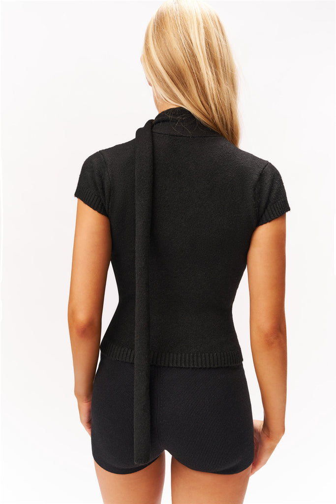 KNIT ARA TOP IN BLACK