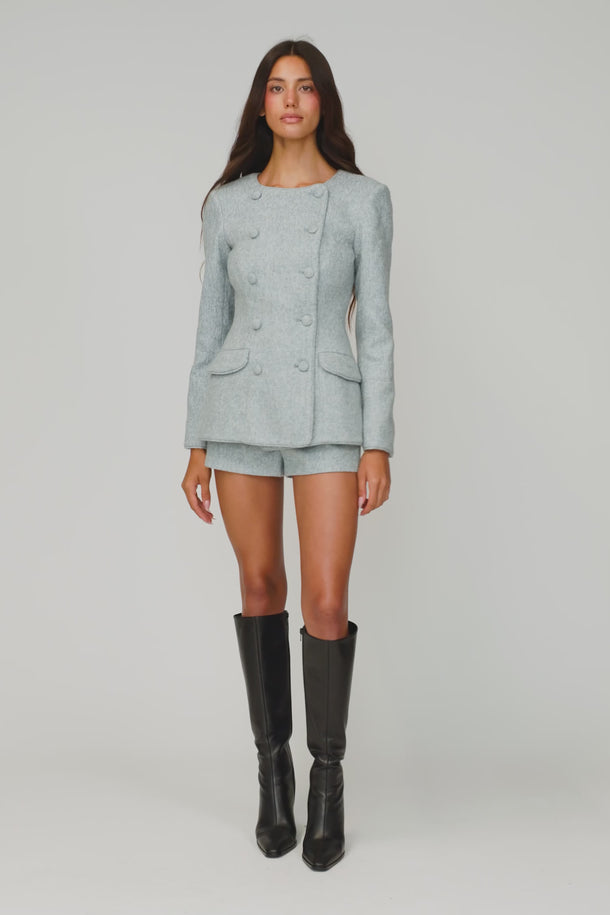 LIZZY BLAZER IN LIGHT BLUE